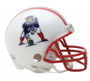 New England Patriots 1990-1992 Throwback Replica Mini Helmet